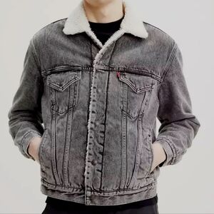 Levi's Vintage Relaxed Fit Sherpa Trucker Jacket Gray Wash Size XXL